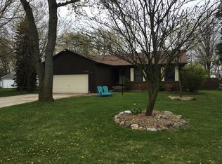 33623 Edmonton St, Farmington Hills, MI 48335