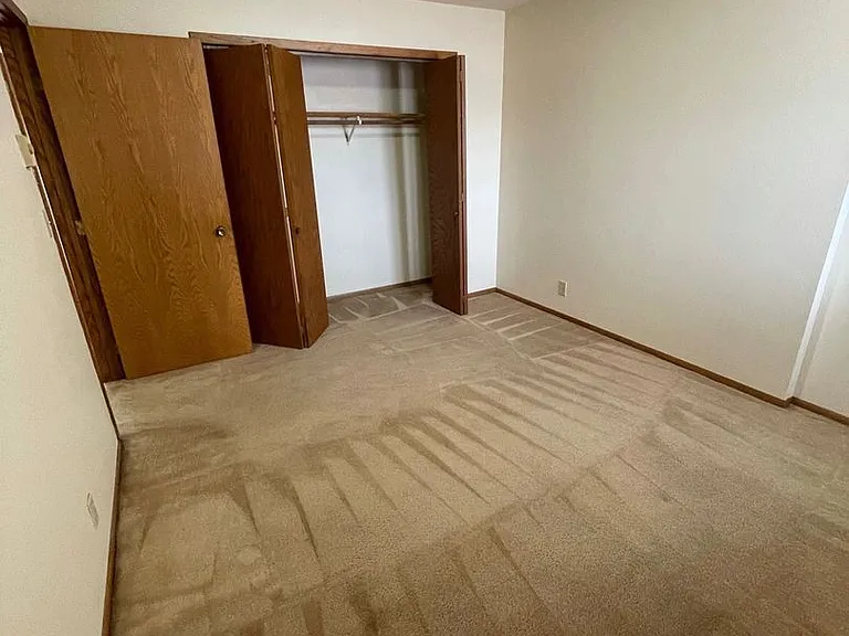 874 Kari Dr — Photo 10