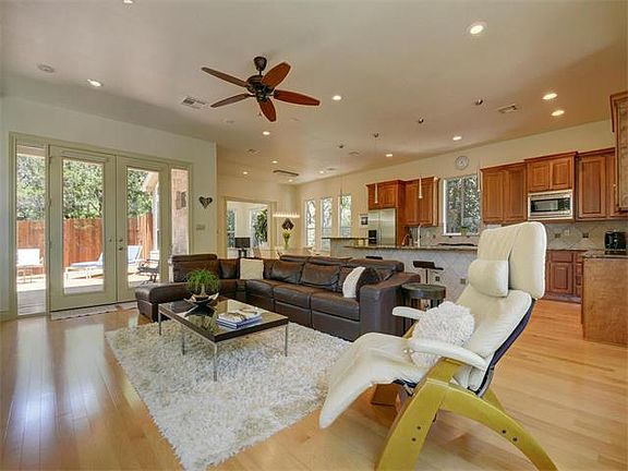 5th image of 3902 Knollwood Dr #B
