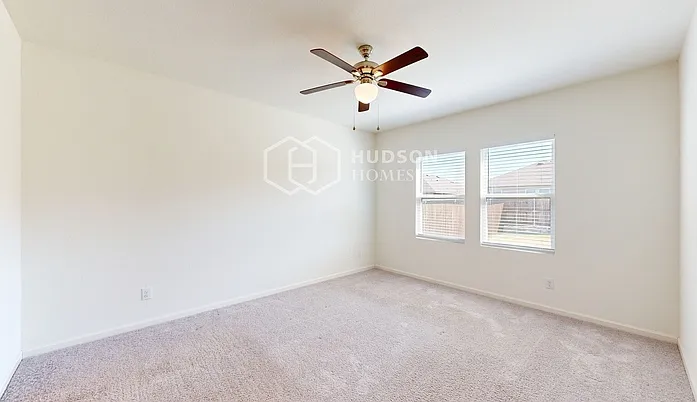 744 Devonshire Dr — Photo 14