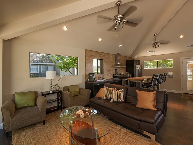 River Park Villas — Photo 13