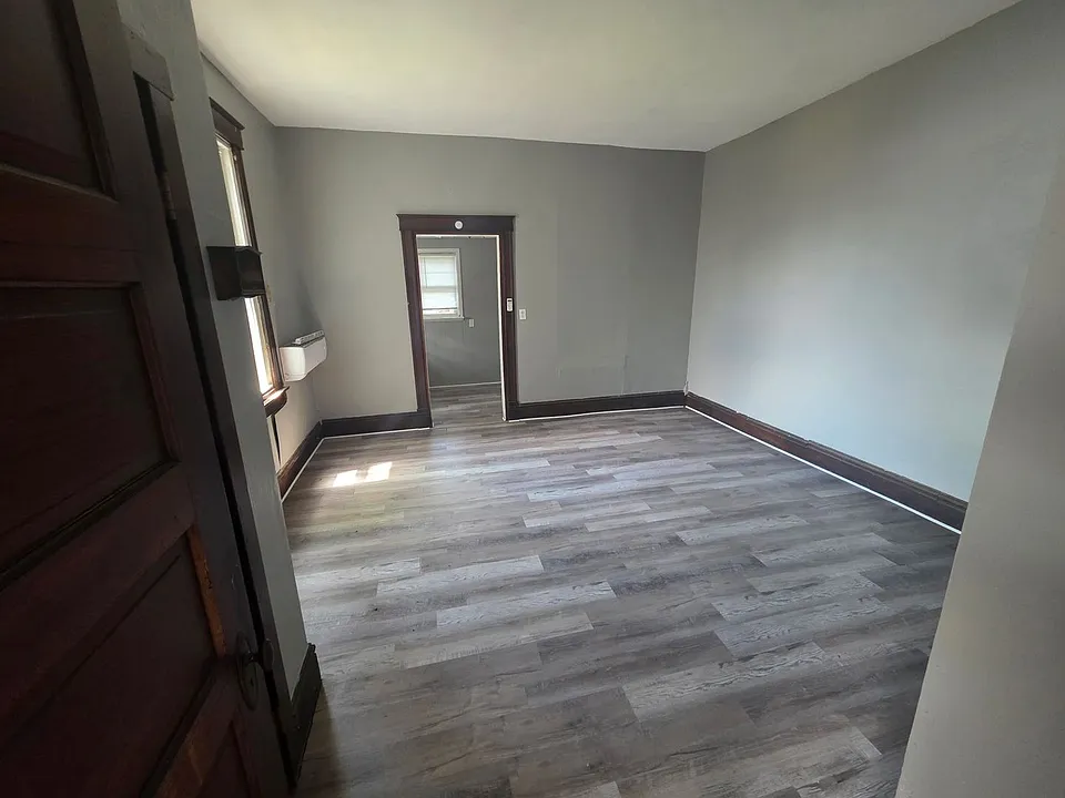 117 S 4th St #2