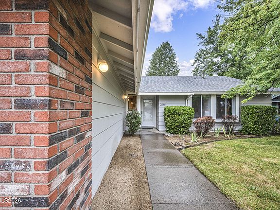 3rd image of 3343 Good Hope Ln