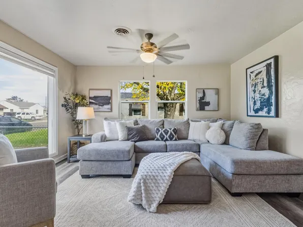 1750 W Elmwood Ave, Stockton, CA 95204