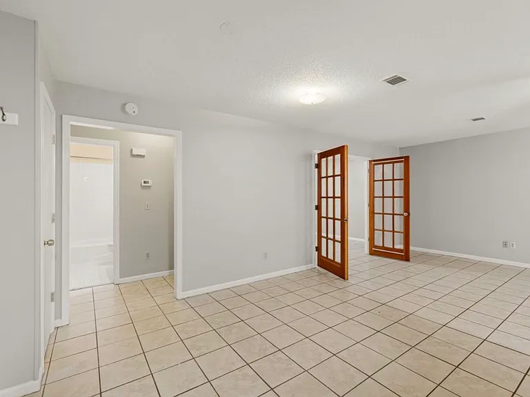 Fisher Ln — Photo 9
