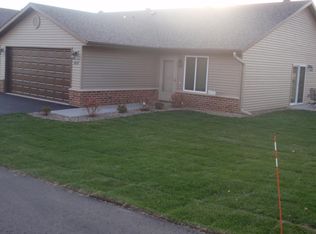 851 Jeffers Rdg, Eau Claire, WI 54703