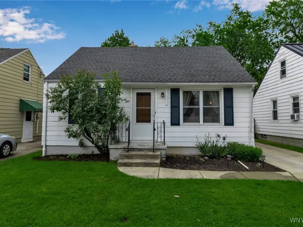 131 Kilbourne Rd, Cheektowaga, NY 14225