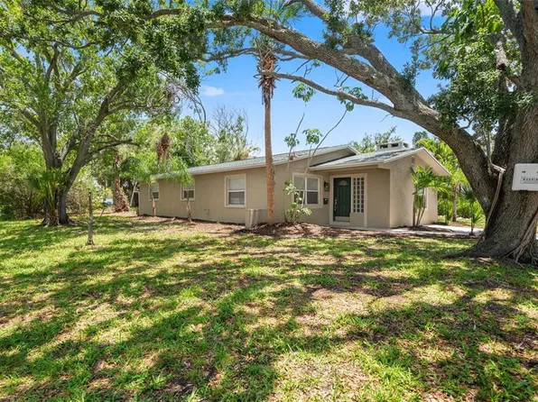 4247 HELENA STREET NE, ST PETERSBURG, FL 33703