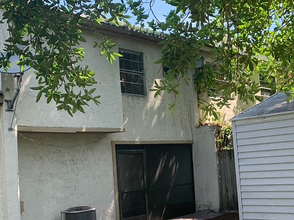 2nd image of 480 Sand Lime Rd