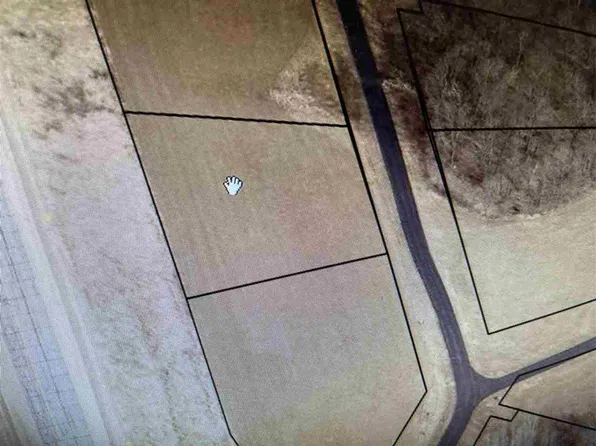 40 S River Ridge Dr, Guttenberg, IA 52052