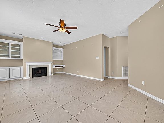 3rd image of 14910 White Forge Ln