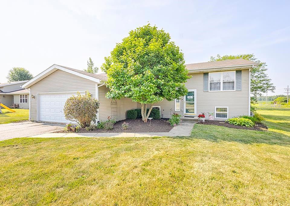 510 Thunder Valley Trl, Capron, IL 61012 | Zillow