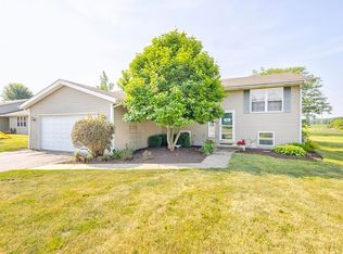 510 Thunder Valley Trl, Capron, IL 61012