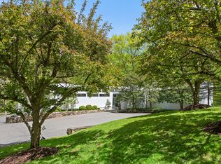 21 Fox Run Rd, Pound Ridge, NY 10576