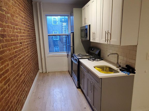 2nd image of 154 Belmont Ave