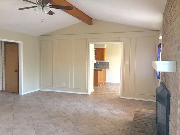 living room4_08312015