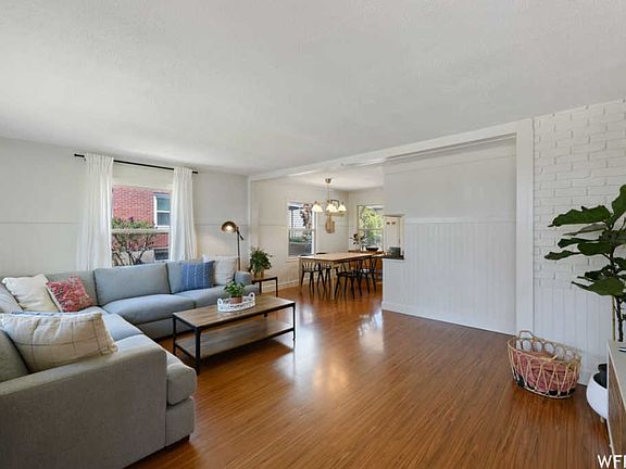 3rd image of 2849 S Lakeview Dr