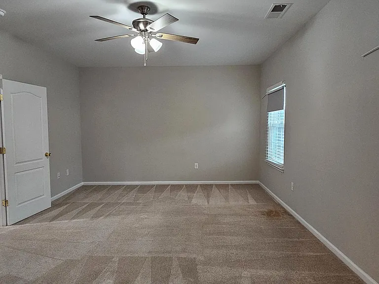 311 Prestwick Ln — Photo 8