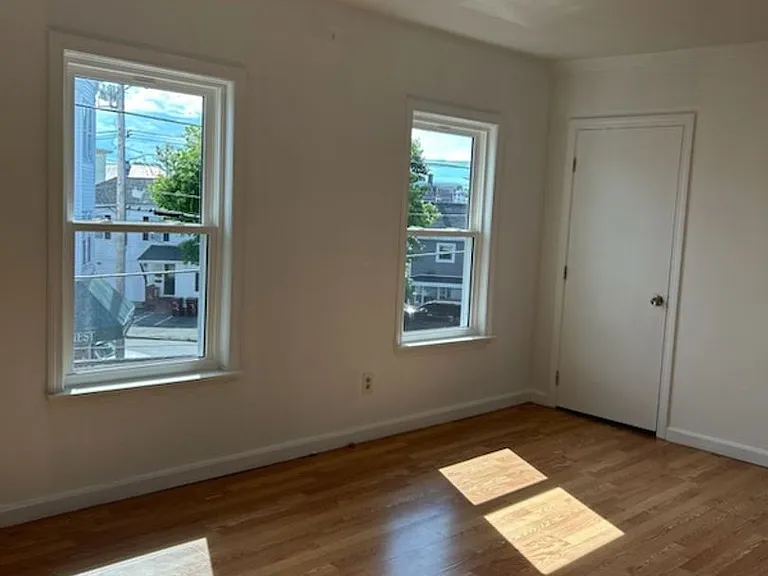 8 Whipple St — Photo 7