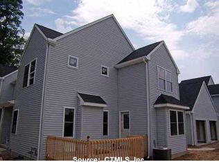 20 Folkstone Rd APT A, Broad Brook, CT 06016