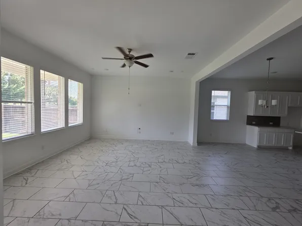 4516 Hammerstein Blvd, Denton, TX 76210