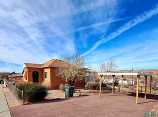 607 E Aztec Ave, Gallup, NM 87301