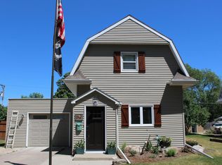 1114 N State St, Aberdeen, SD 57401