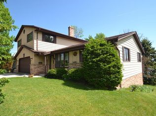 N170W21801 Rosewood Ln, Jackson, WI 53037
