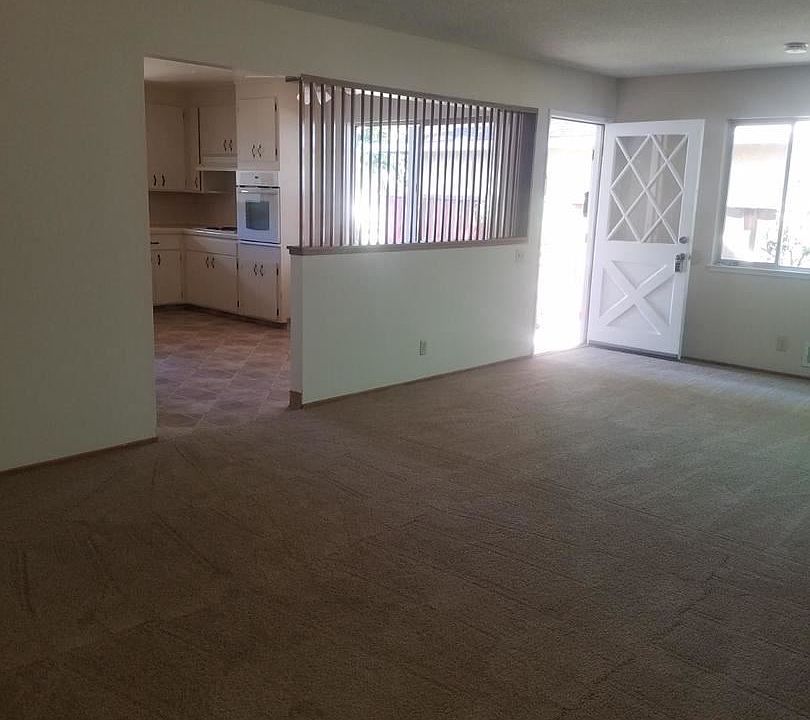 1st image of 466 Westlake Dr
