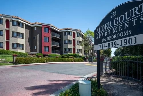 Alder Court Apartments Photo 1