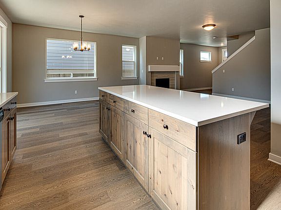 4th image of 20668 SE Iron Horse Ln