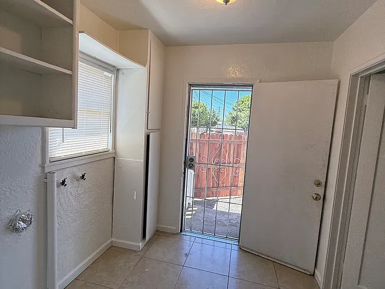 235 E Coolidge Ave #12 — Photo 34