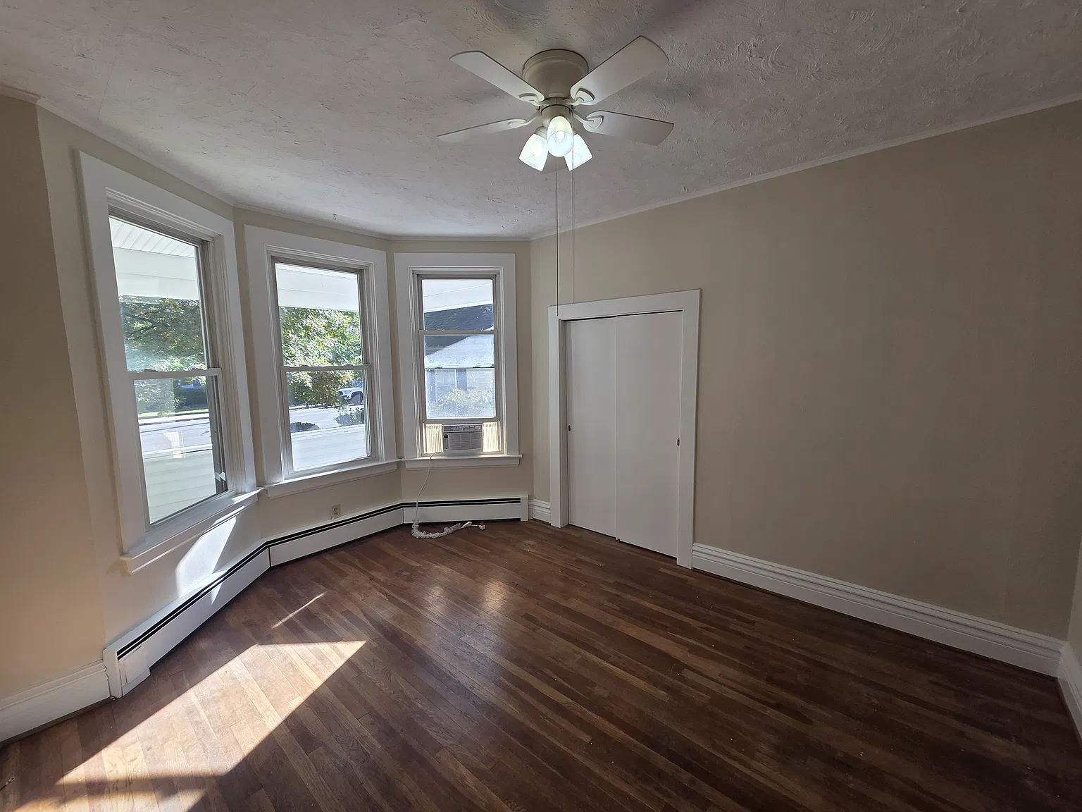 1 bed, 750 sqft, $950 — Photo 3