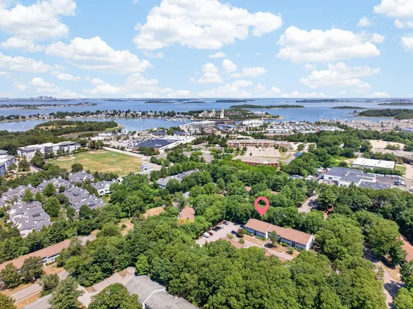 9 Beals Cove Rd APT A, Hingham, MA 02043