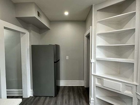 5th image of 70-74 S Arlington Ave #22