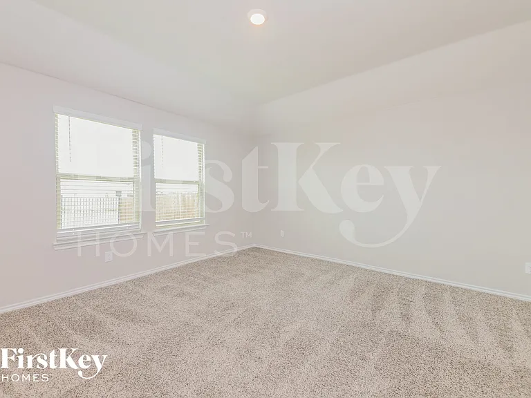 1608 River Oak Ln — Photo 8