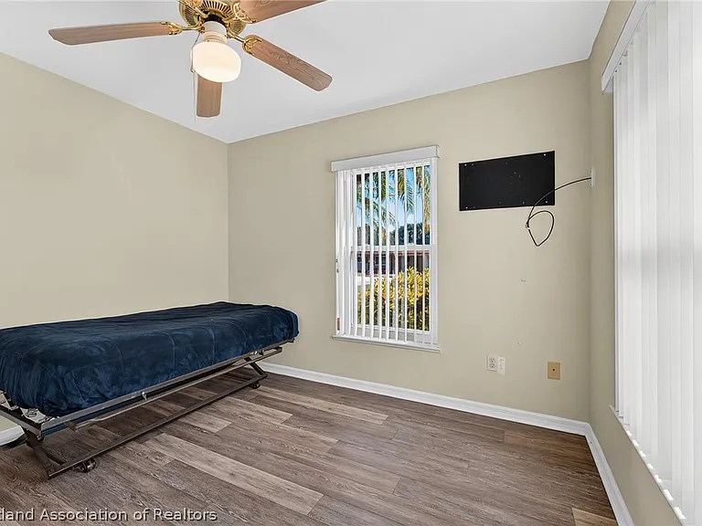 105 Fern Ct — Photo 7