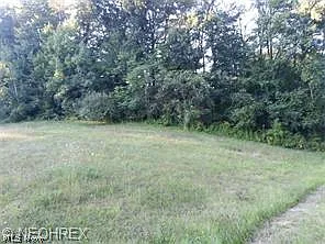 Crows Nest Cir photo 1