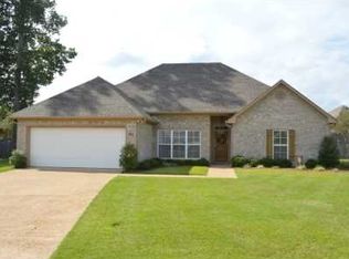 101 Nottoway Ct, Clinton, MS 39056