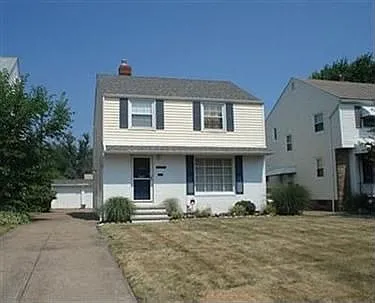 19871 S Lake Shore Blvd photo 1