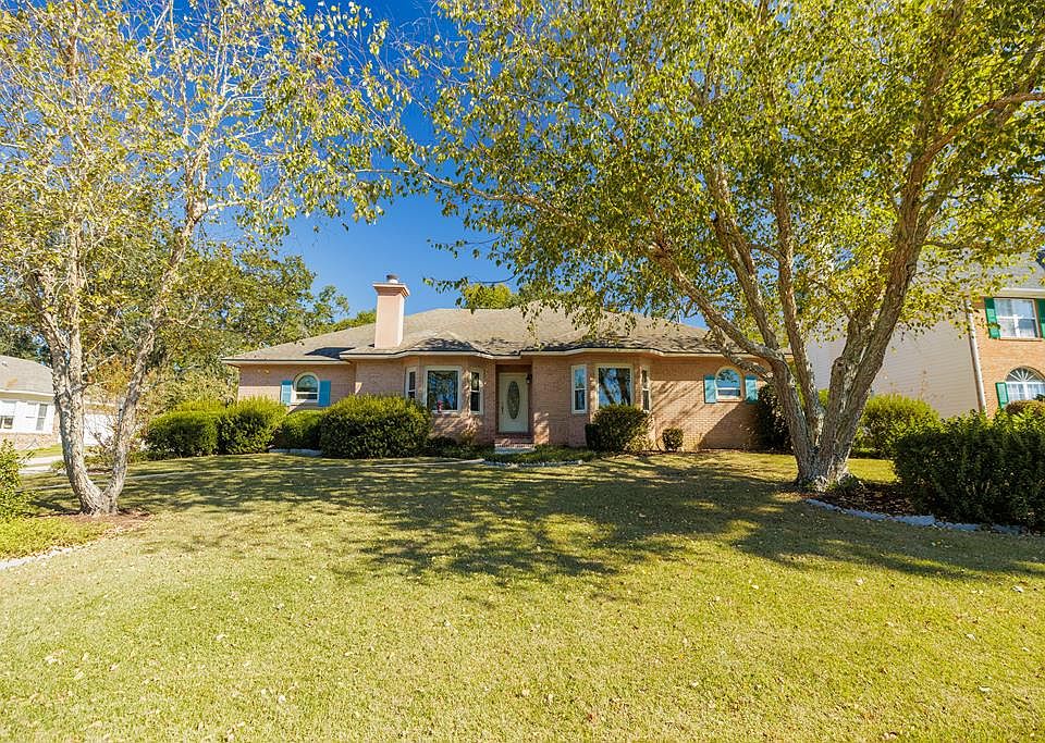 1st image of 2525 Buena Vista Cir