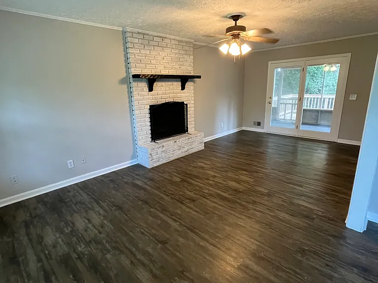 506 Jefferson Dr — Photo 6