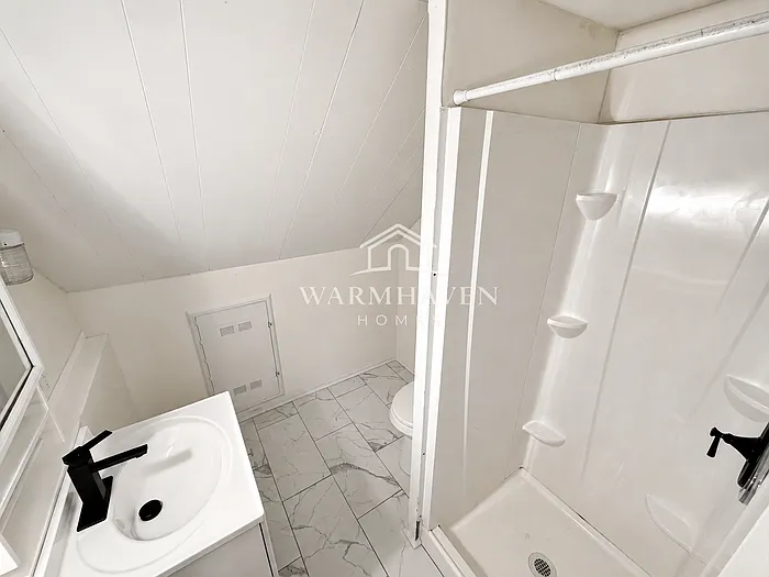 1263 W Waterloo Rd — Photo 9