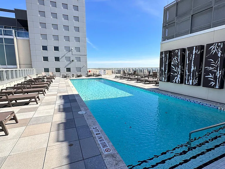 610 E Market St #3213 — Photo 21
