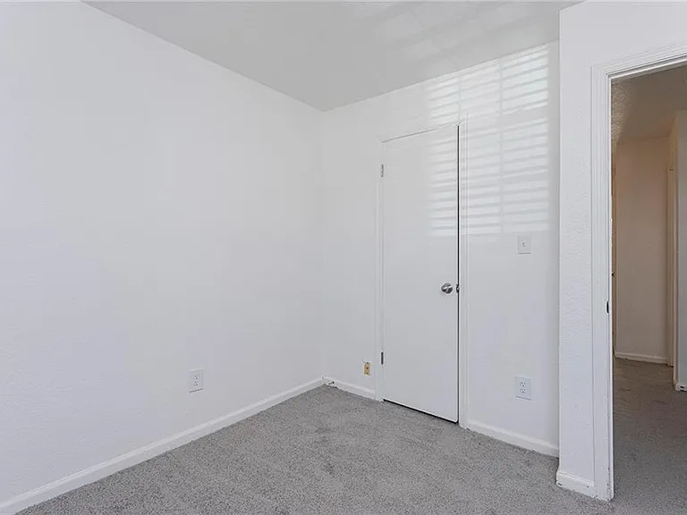 5684 Campus Dr — Photo 17