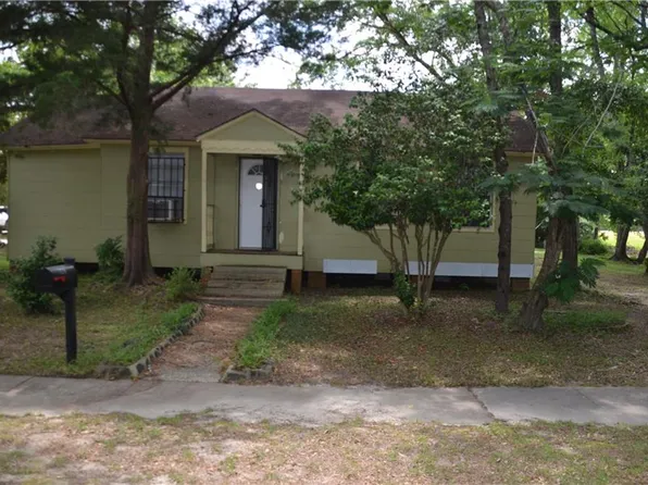 328 7th St, Chickasaw, AL 36611