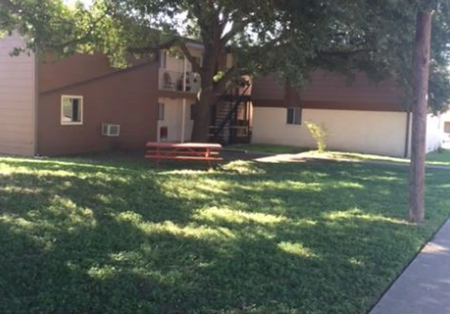 Silver Park Apartments — Photo 4