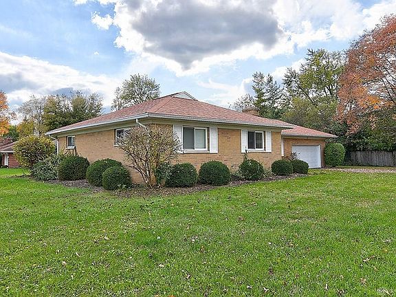 2nd image of 616 Larriwood Ave