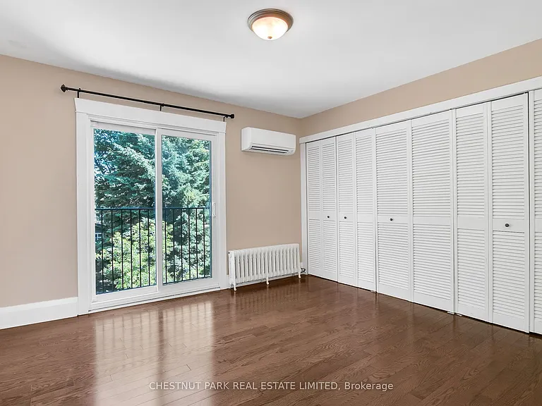 484 Merton St — Photo 25