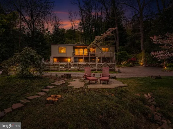 3 Bridge 5 Ln, Pipersville, PA 18947